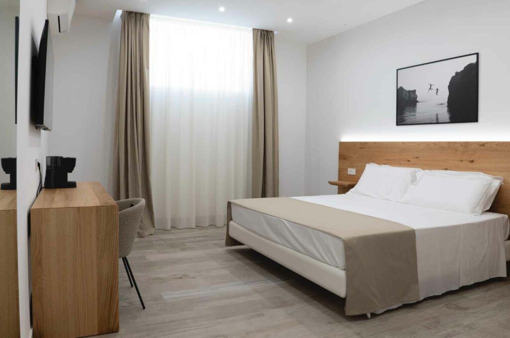 Vista interno camera superior sabbia tropea rooms