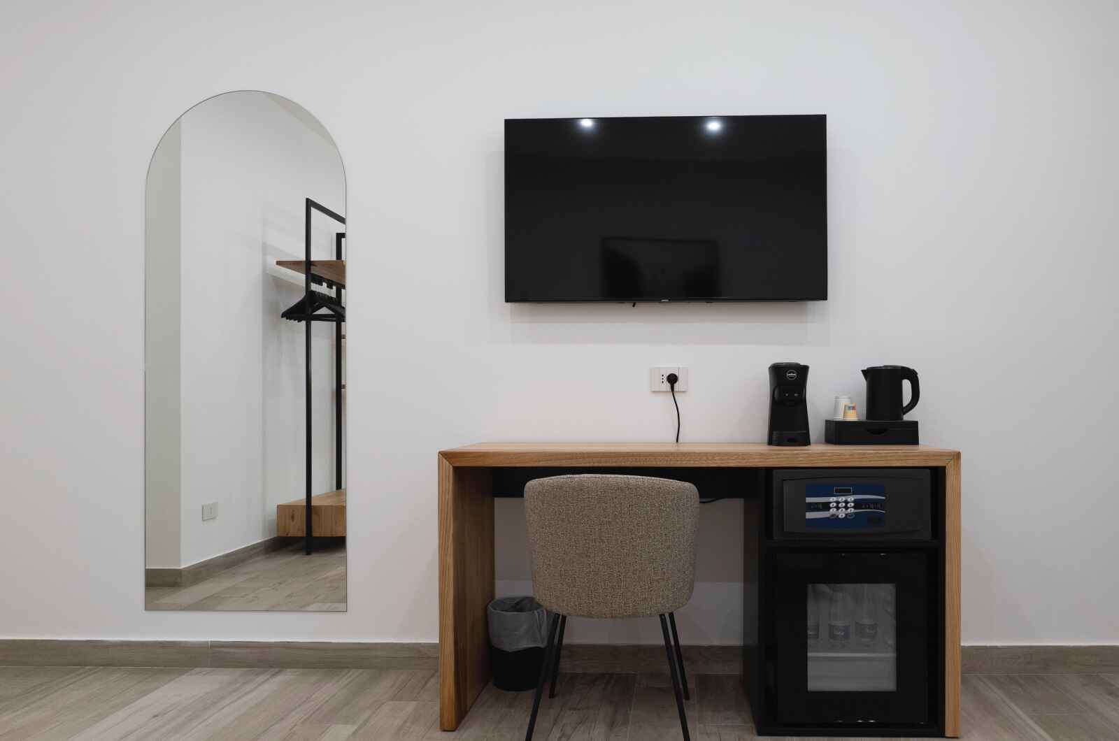 Vista interno angolo tvcamera superior sabbia tropea rooms